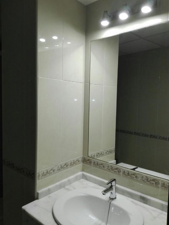 Apartamento Alfonso XII Cordoba Luaran gambar